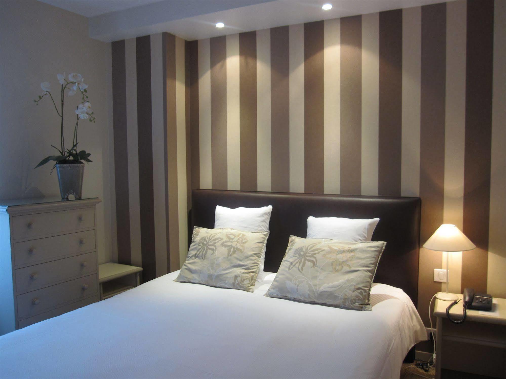 Hotel Le Fer A Cheval Trouville-sur-Mer Exterior foto