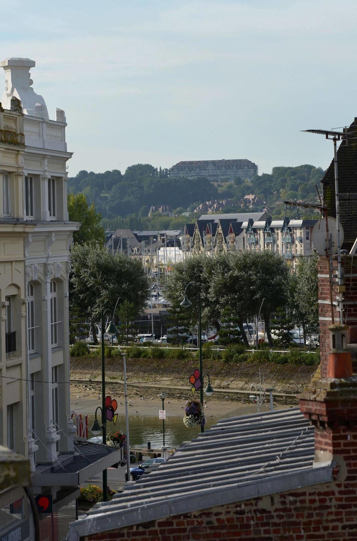 Hotel Le Fer A Cheval Trouville-sur-Mer Exterior foto